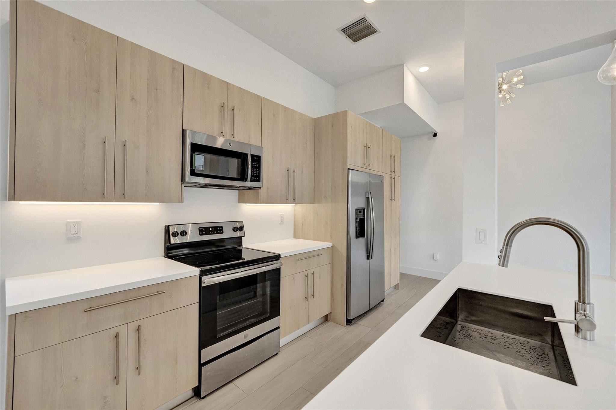 4369 Northwest 9th Street Plantation, FL 33317 - Photo 10 of 49 Photo 10