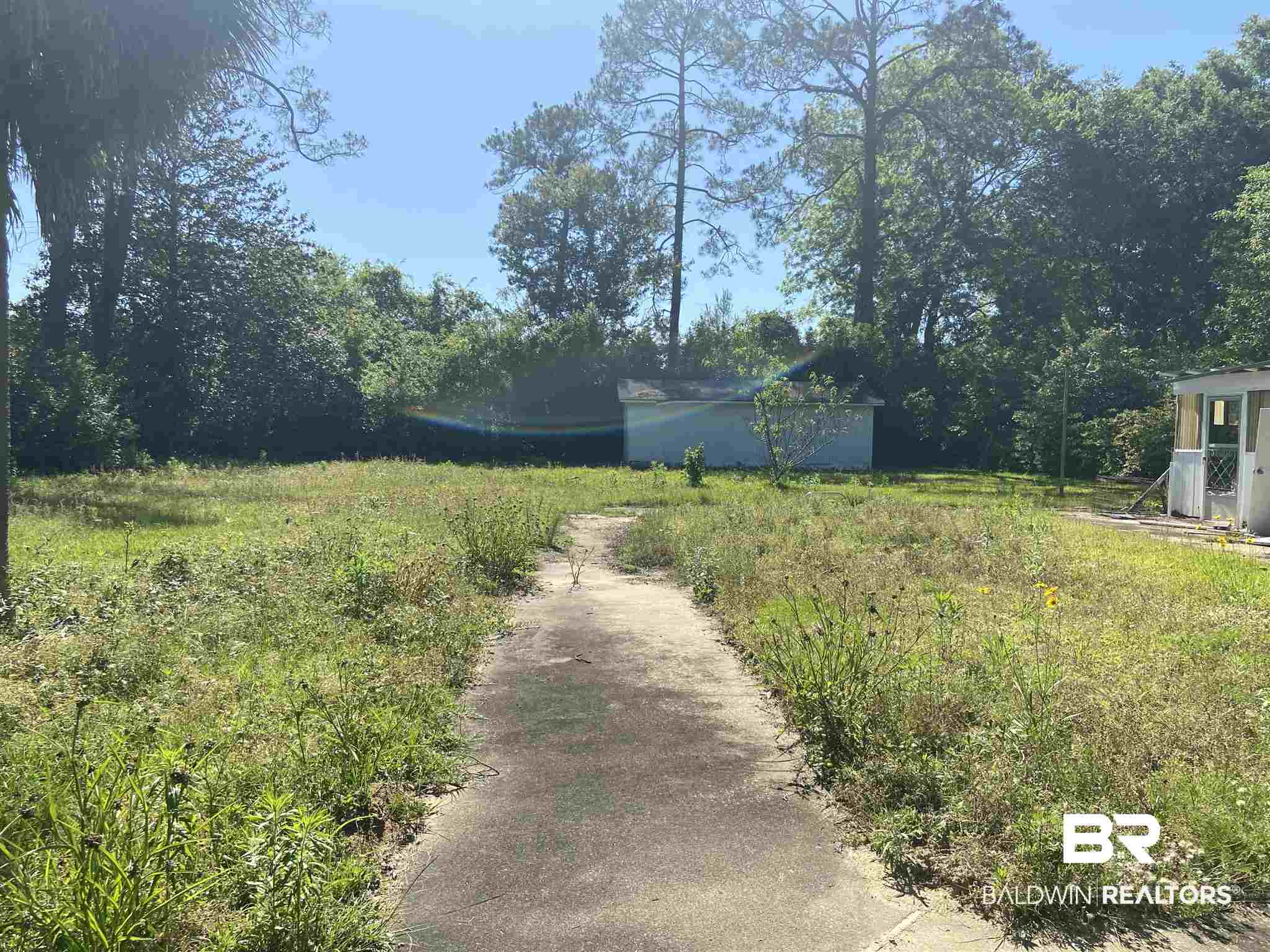 514 Simmons Street Brewton, AL 36426 - Photo 6 of 23
