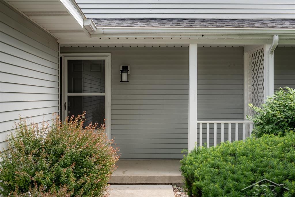 1416 Pheasant Ridge Drive Midland, MI 48640 - Photo 3 of 42