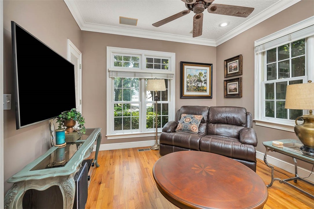 116 Rosemont Street St. Simons Island, GA 31522 - Photo 9 of 44