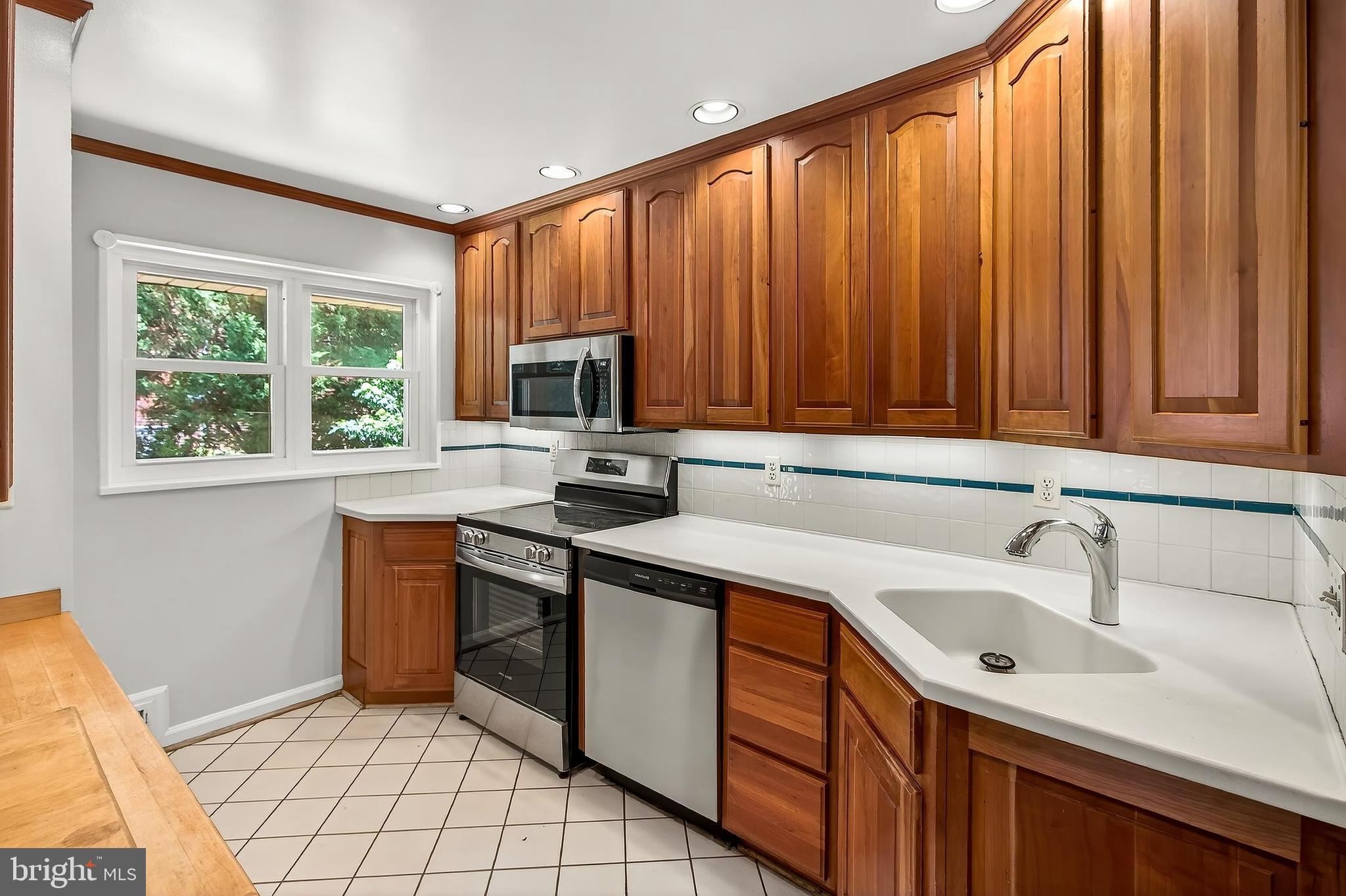 4108 Arcadia Road Falls Church, VA 22041 - Photo 9 of 53 Gallery Image 9