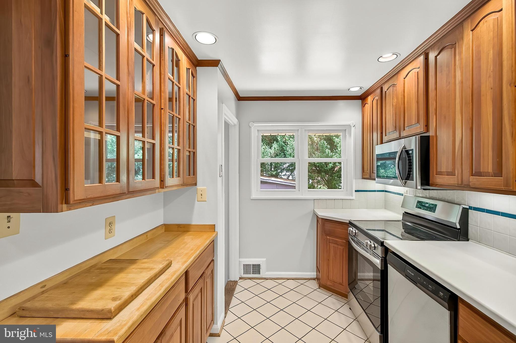 4108 Arcadia Road Falls Church, VA 22041 - Photo 10 of 53 Gallery Image 10