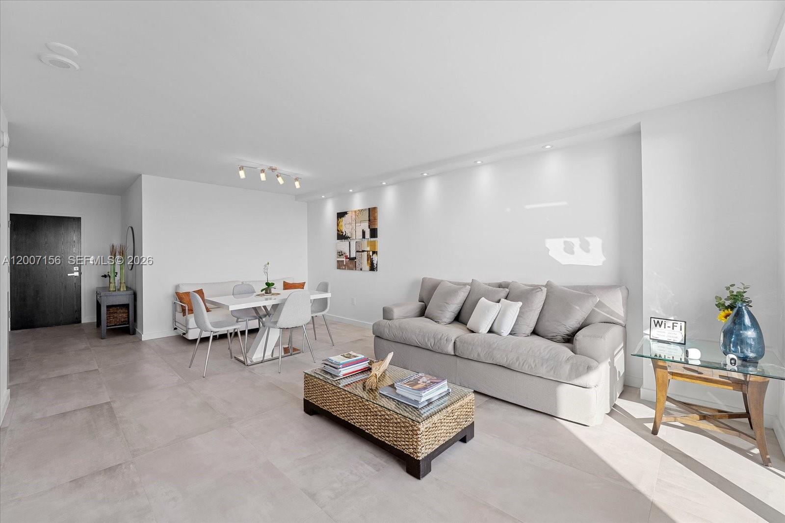 90 Alton Road, Unit 2505 Miami Beach, FL 33139 - Photo 14 of 18