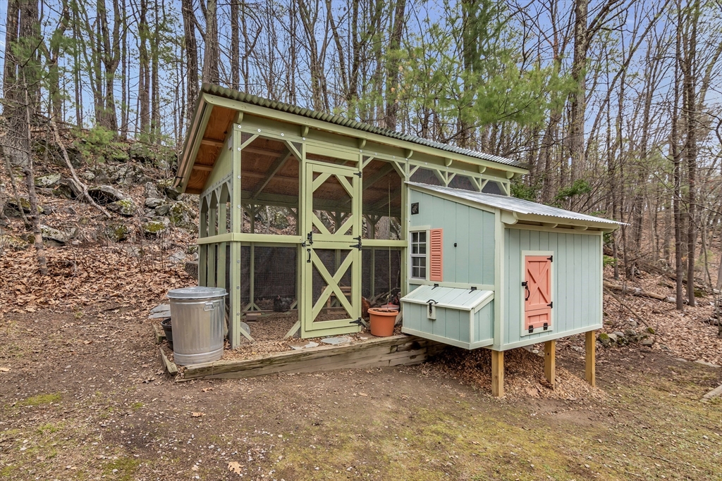 21 Heather Road Dracut, MA 01826 - Photo 37 of 40