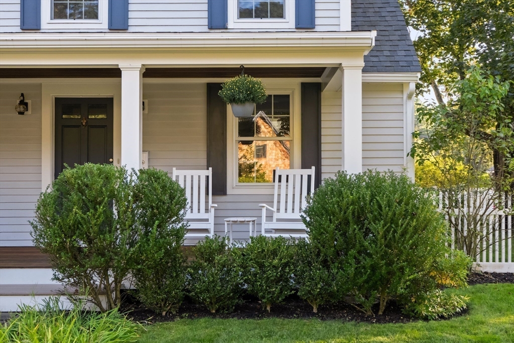 4 Windemere Park Extension Manchester, MA 01944 - Photo 33 of 41 a front view of a house with garden