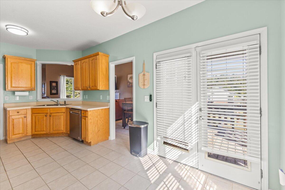 533 Van Dell Drive Rock Spring, GA 30739 - Photo 21 of 35 24-IMG_2800