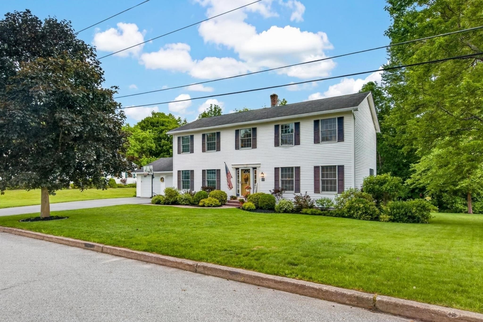 12 Moonbrook Drive Rutland, VT 05701 - Photo 2 of 59