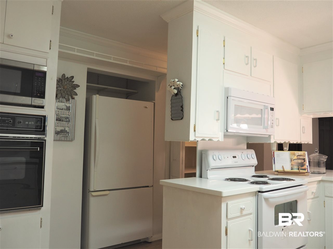 33420 Helms Lane Lillian, AL 36549 - Photo 16 of 35 Fridge and 1 of 2 cooktop