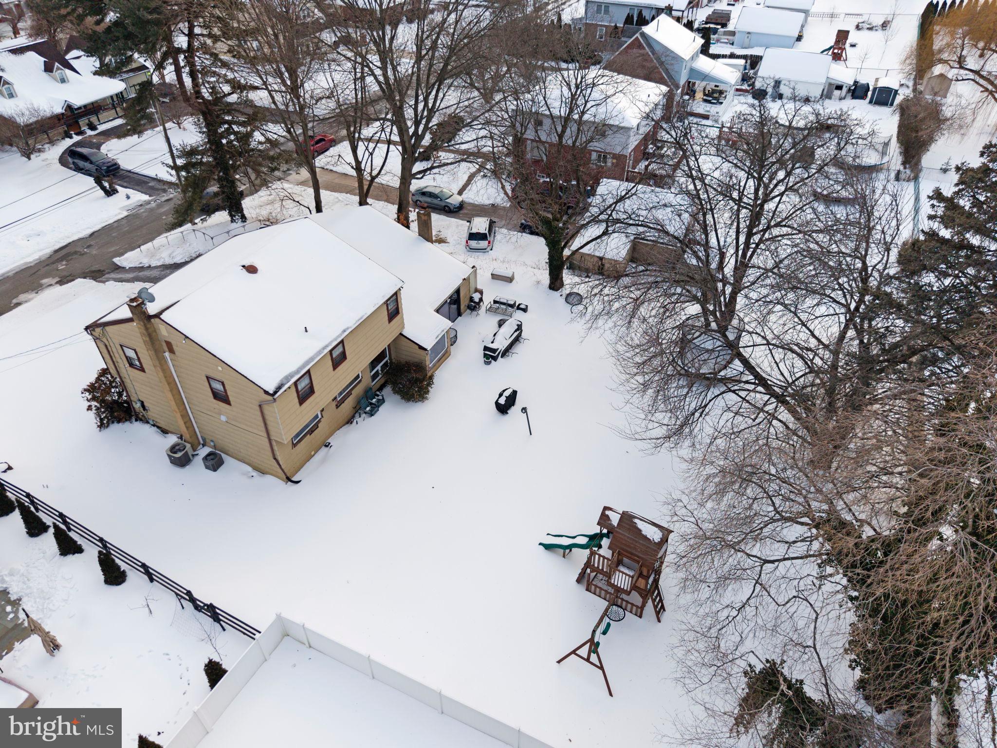 1204 Ellston Road Havertown, PA 19083 - Photo 3 of 49