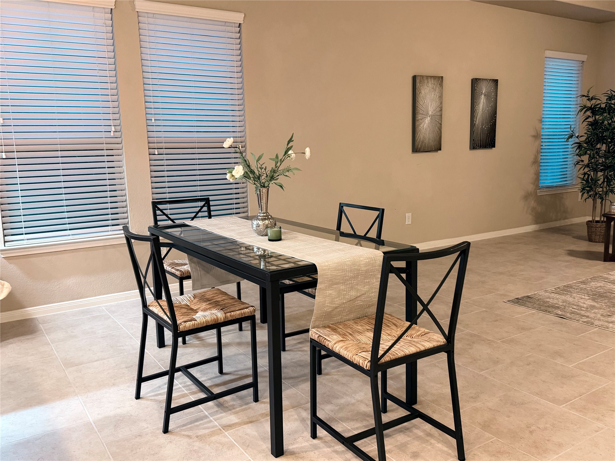 5502 Claymore Meadow Lane Spring, TX 77389 - Photo 11 of 45 Dining area