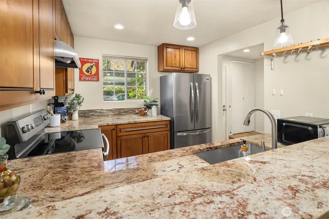 $425,000 | 15600 116th Avenue Northeast, Unit C3, Bothell, WA 98011