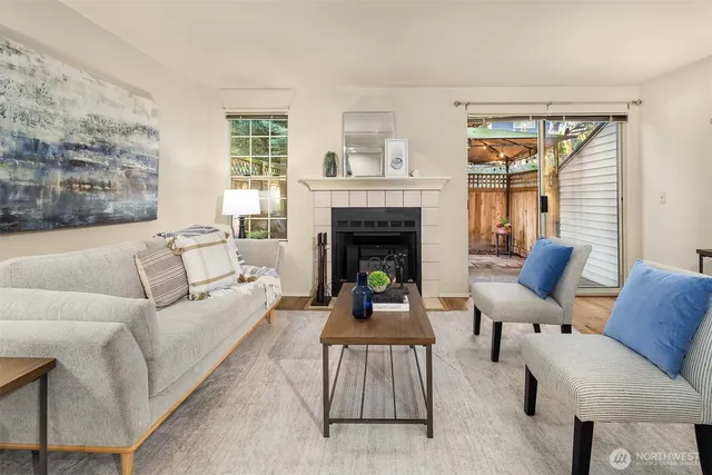 $425,000 | 15600 116th Avenue Northeast, Unit C3, Bothell, WA 98011