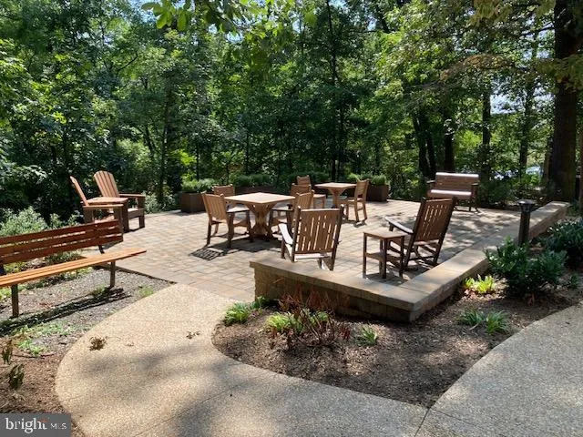 $2,750 | 5902 Mt Eagle Drive, Unit 106, Alexandria, VA 22303