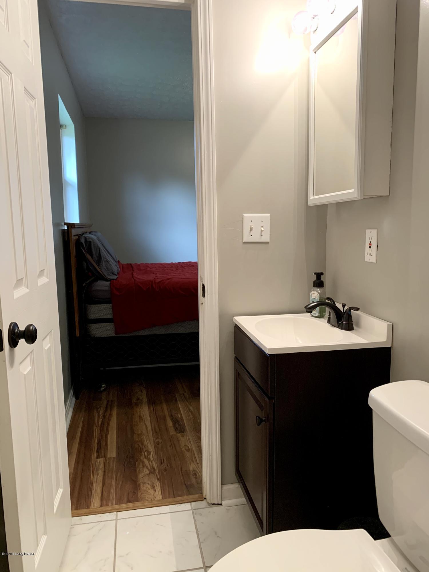 11208 Torrington Road Louisville, KY 40272 - Photo 14 of 19 9DF84BCC-D9C5-494C-A799-1F4EEFEA1185