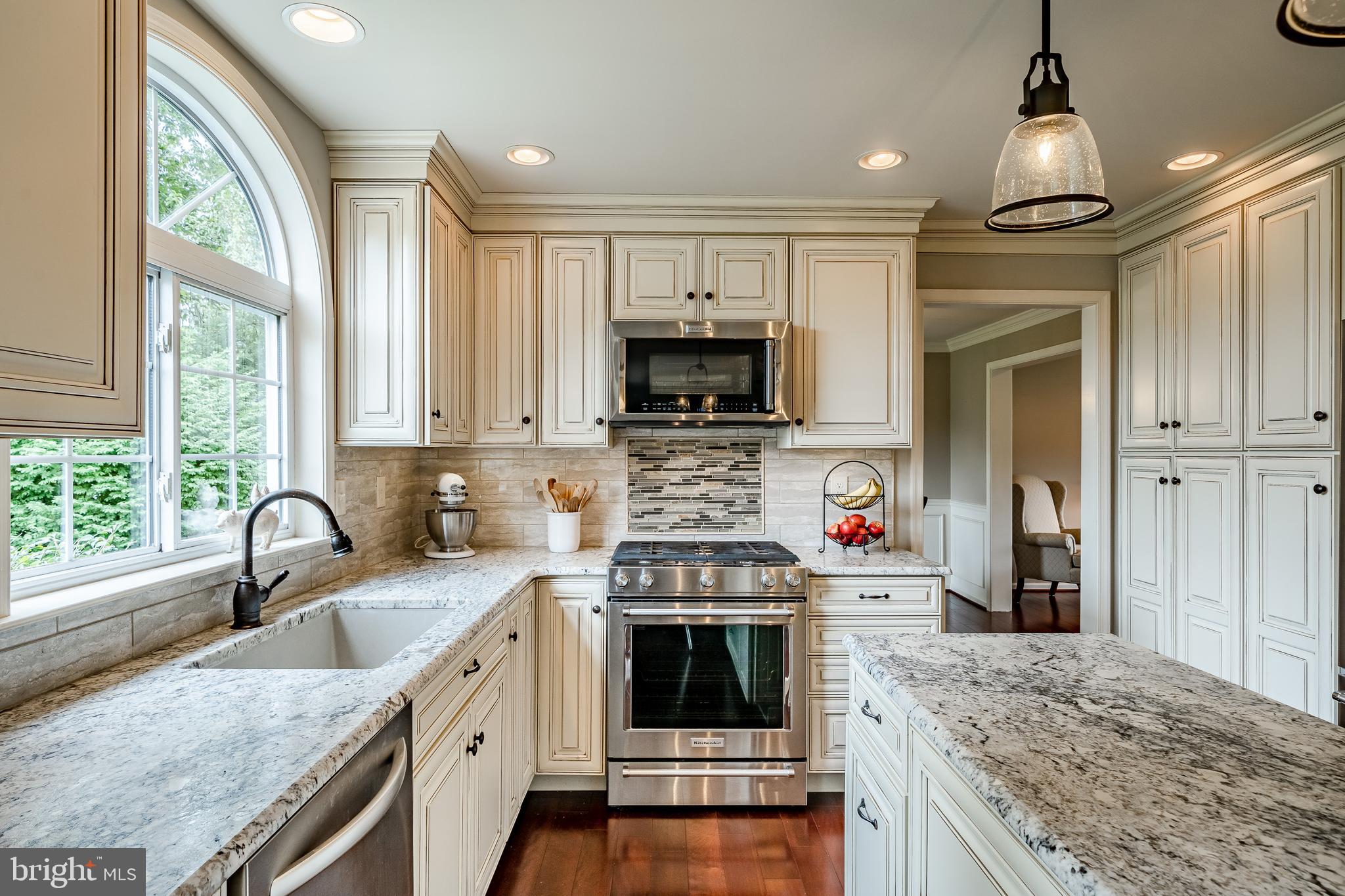 1252 Longmeadow Road Garnet Valley, PA 19060 - Photo 11 of 51
