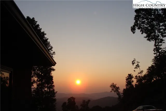 $55,000 | Holiday Lane, Whitetop, VA 24292