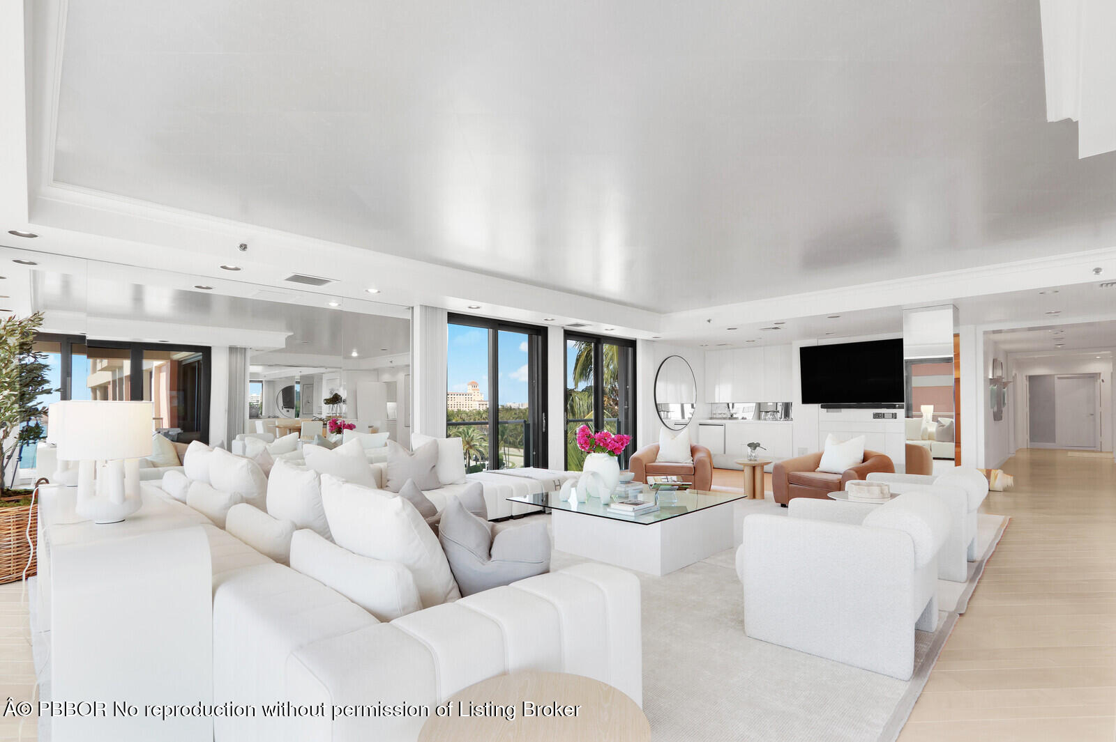 2 North Breakers Row, Unit N45 Palm Beach, FL 33480 - Photo 3 of 25 Living Room