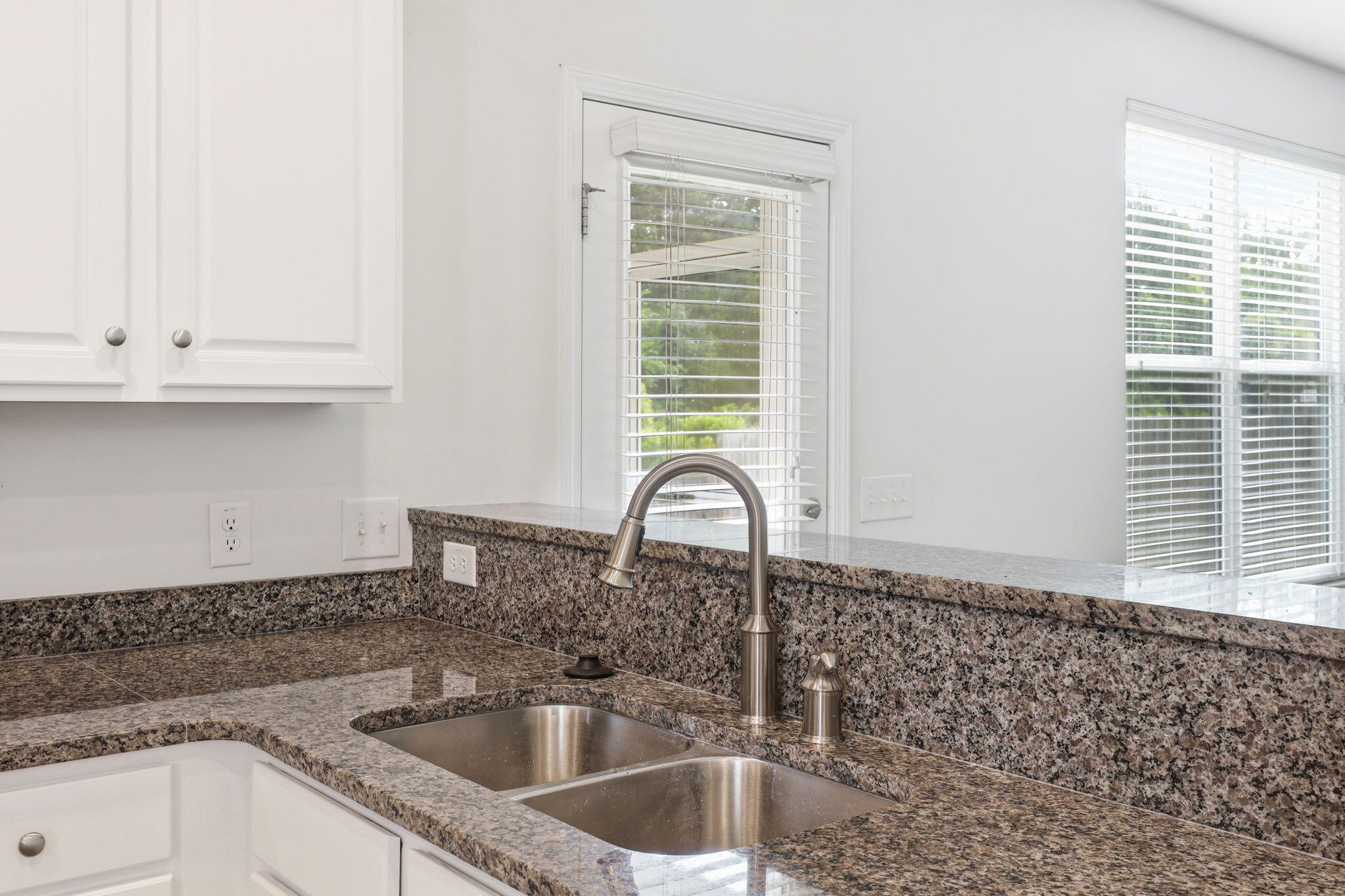 193 Meadow Wood Road Summerville, SC 29486 - Photo 9 of 31 14-web-or-mls-470A2490