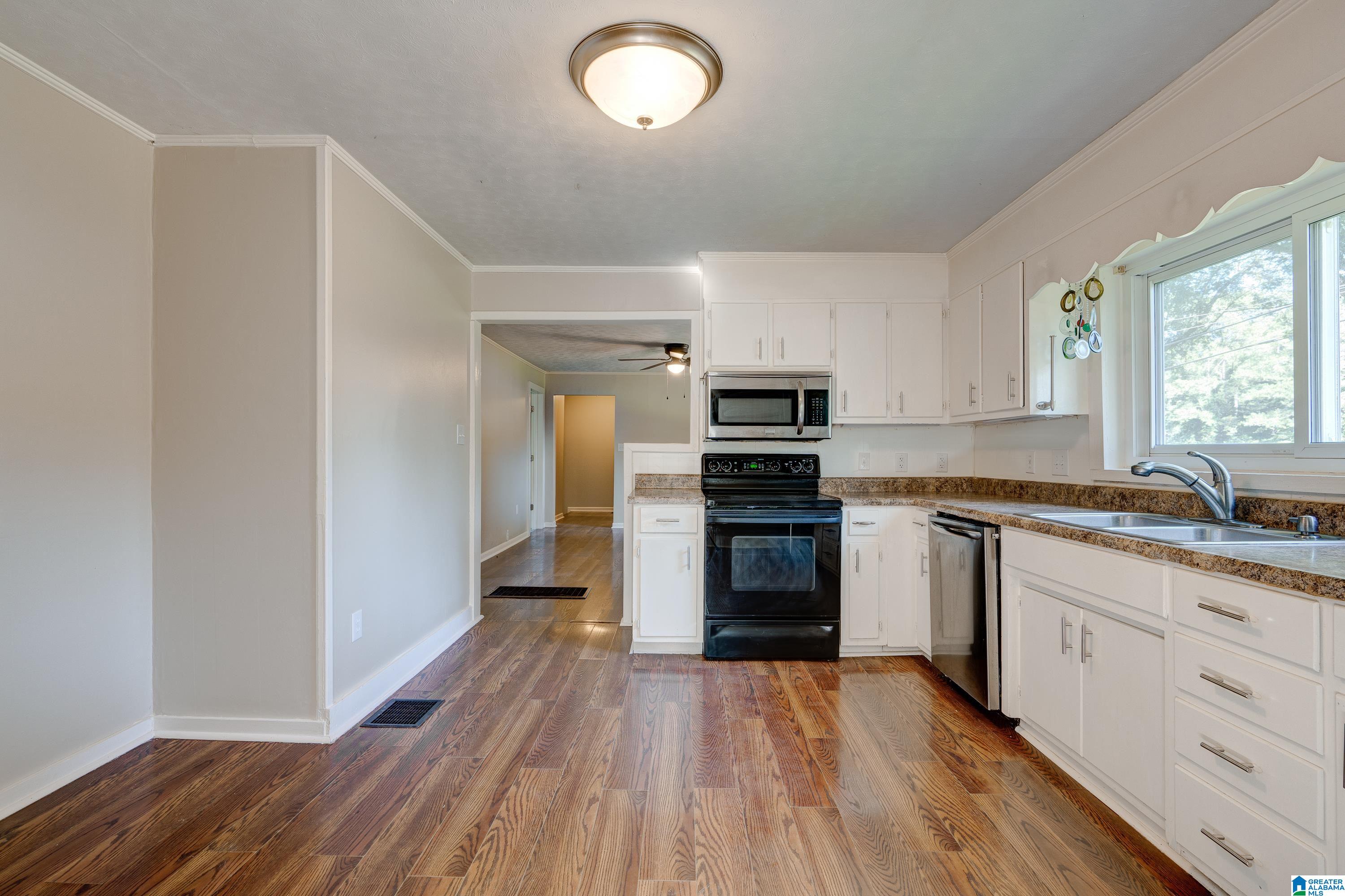 1736 Linden Street Leeds, AL 35094 - Photo 12 of 30