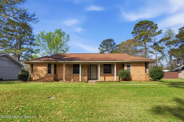 $250,000 | 221 Belaire Drive, Pearl, MS 39208