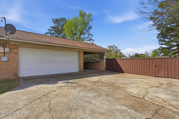 $250,000 | 221 Belaire Drive, Pearl, MS 39208