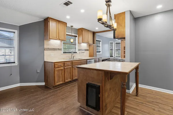 $250,000 | 221 Belaire Drive, Pearl, MS 39208