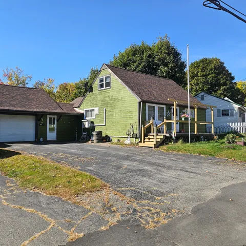 $171,000 | 30 Park Street, East Millinocket, ME 04430