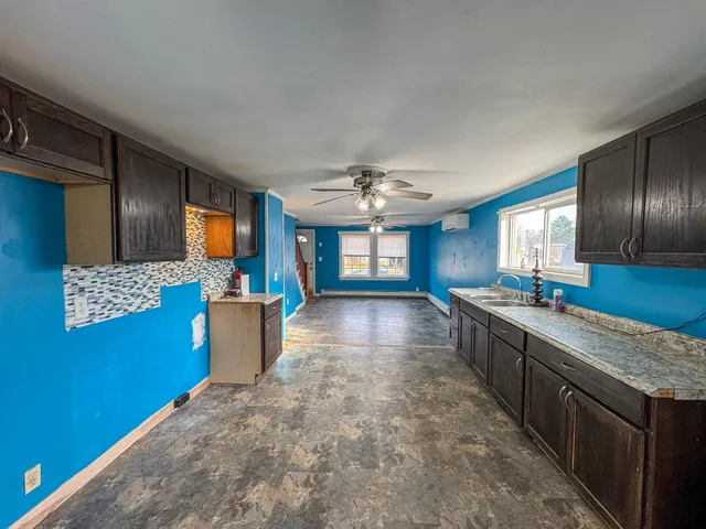 $171,000 | 30 Park Street, East Millinocket, ME 04430