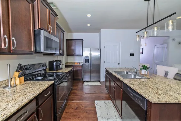 $2,800 | 2084 Sawgrass Drive, Hampton, GA 30228
