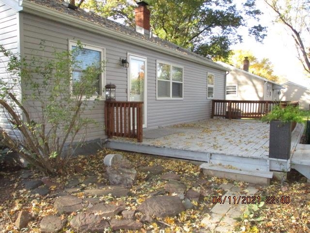 3918 Pinecrest Road Rockford, IL 61107 - Photo 20 of 21 a backyard of a house with lots of green space