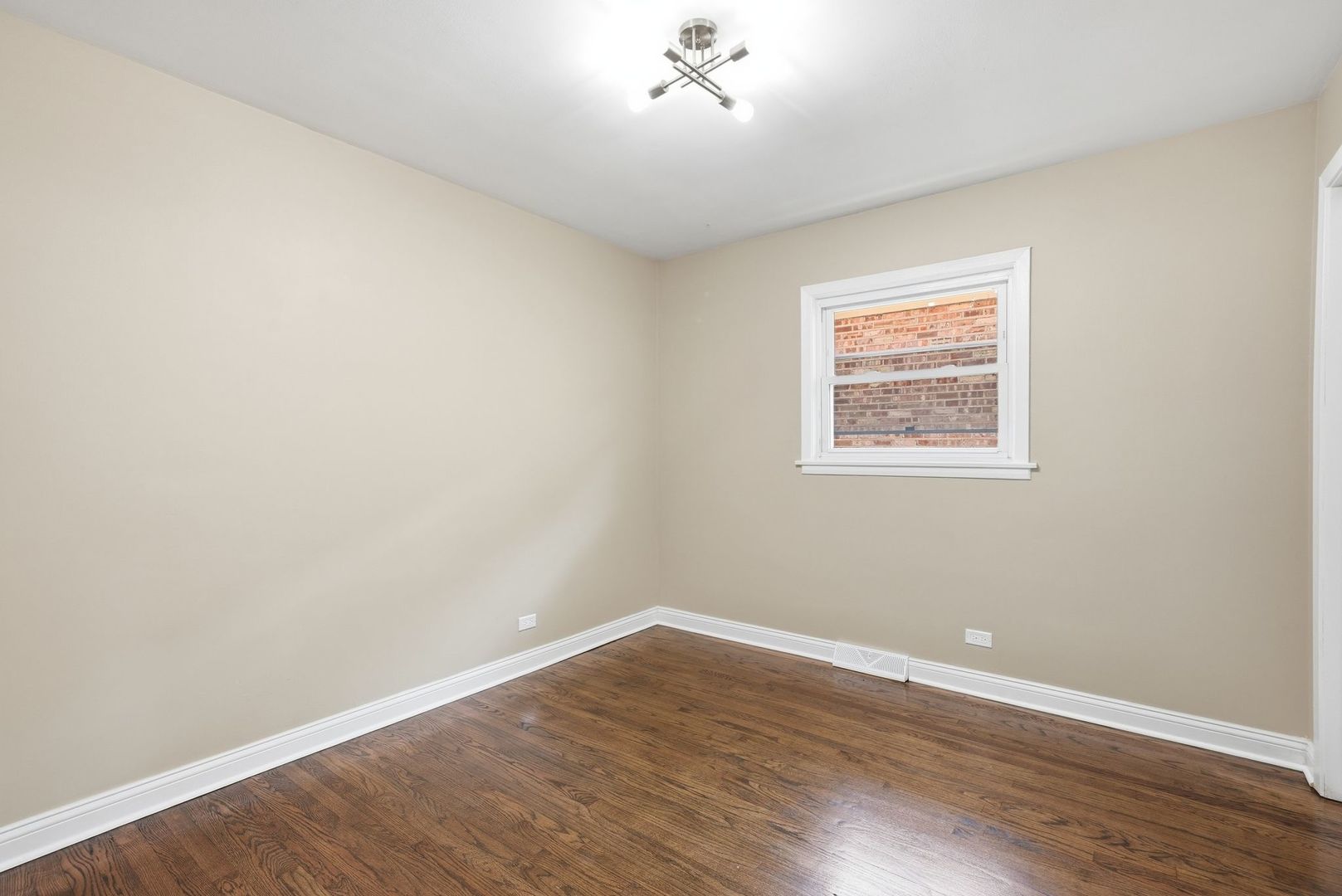 532 Clayton Road Hillside, IL 60162 - Photo 15 of 36
