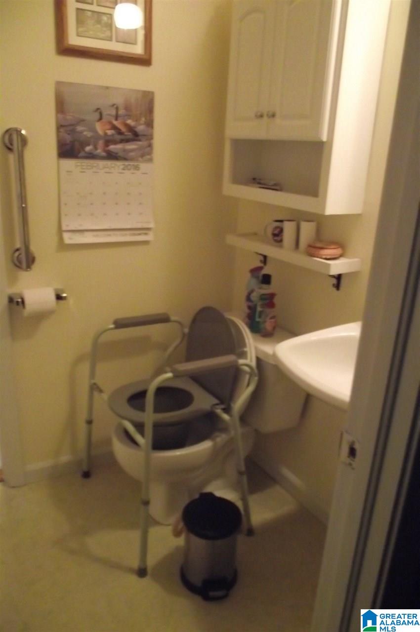 1013 Queensbury Road Birmingham, AL 35209 - Photo 17 of 22