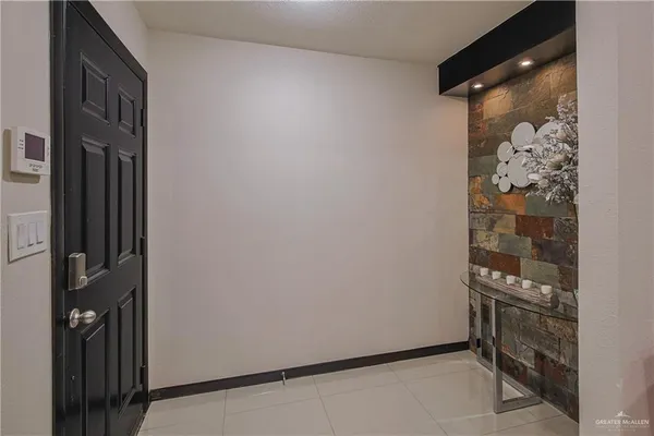 $2,000 | 412 Toronto Avenue, Unit 34, McAllen, TX 78503