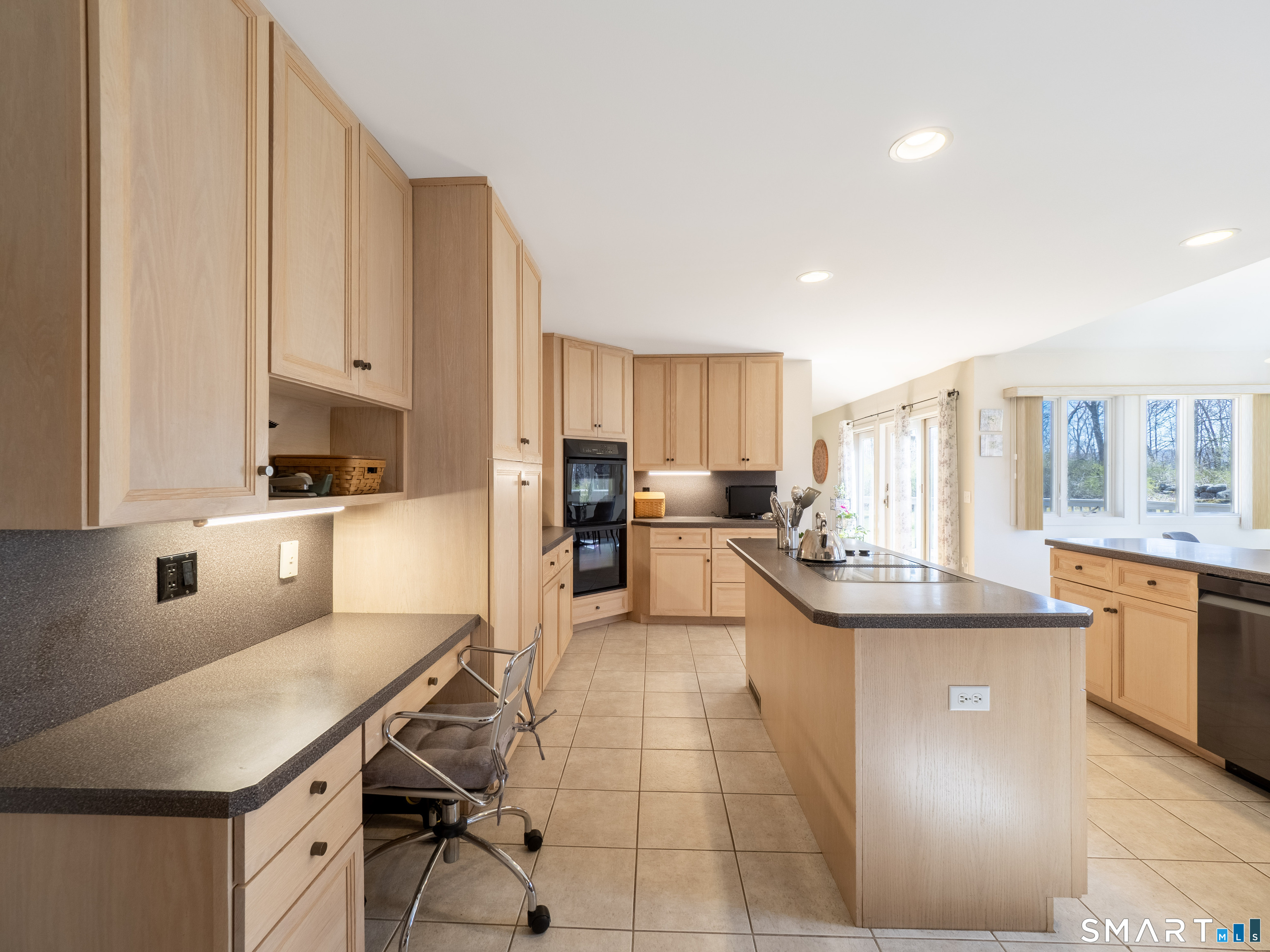 15 Black Pine Ridge Ridgefield, CT 06877 - Photo 11 of 38