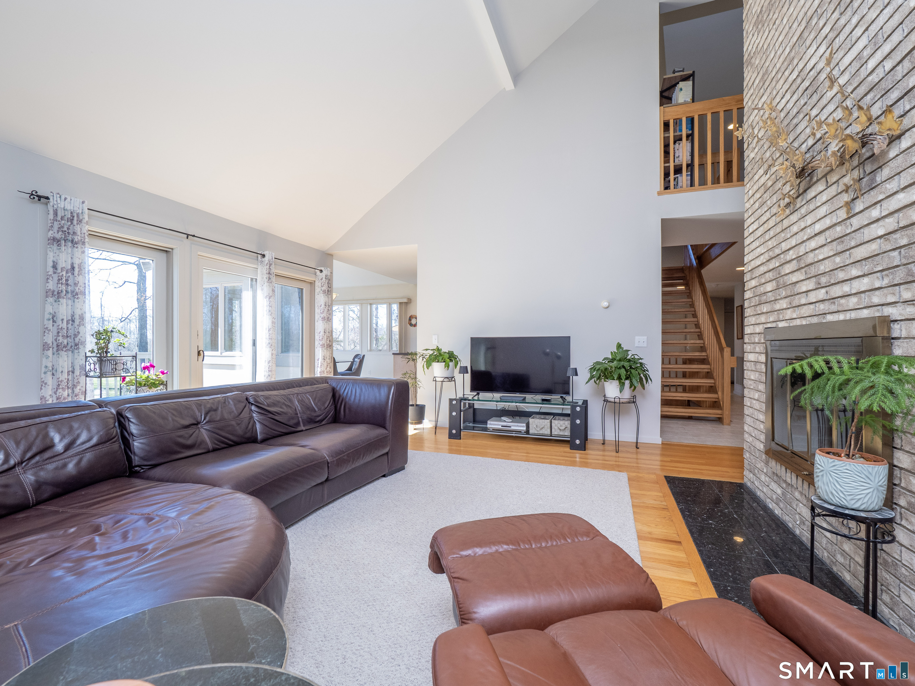 15 Black Pine Ridge Ridgefield, CT 06877 - Photo 5 of 38