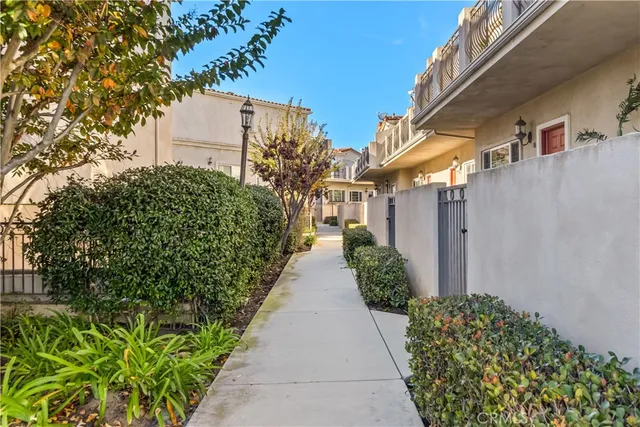 $949,000 | 1021 Cravens Avenue, Unit 9, Torrance, CA 90501