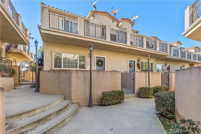 $949,000 | 1021 Cravens Avenue, Unit 9, Torrance, CA 90501