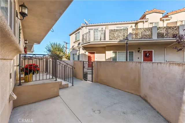 $949,000 | 1021 Cravens Avenue, Unit 9, Torrance, CA 90501
