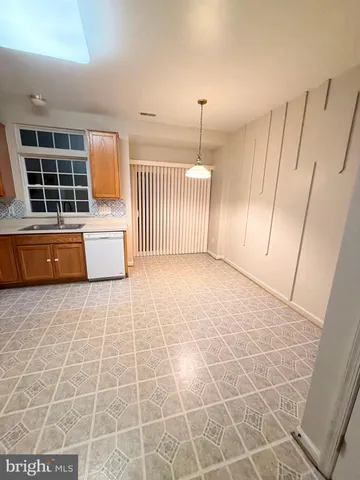 $2,700 | 21076 Bitterroot Terrace, Ashburn, VA 20147