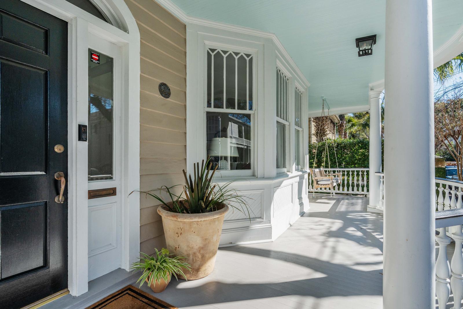 18 Logan Street Charleston, SC 29401 - Photo 11 of 67 18 Logan Street | Charleston, SC