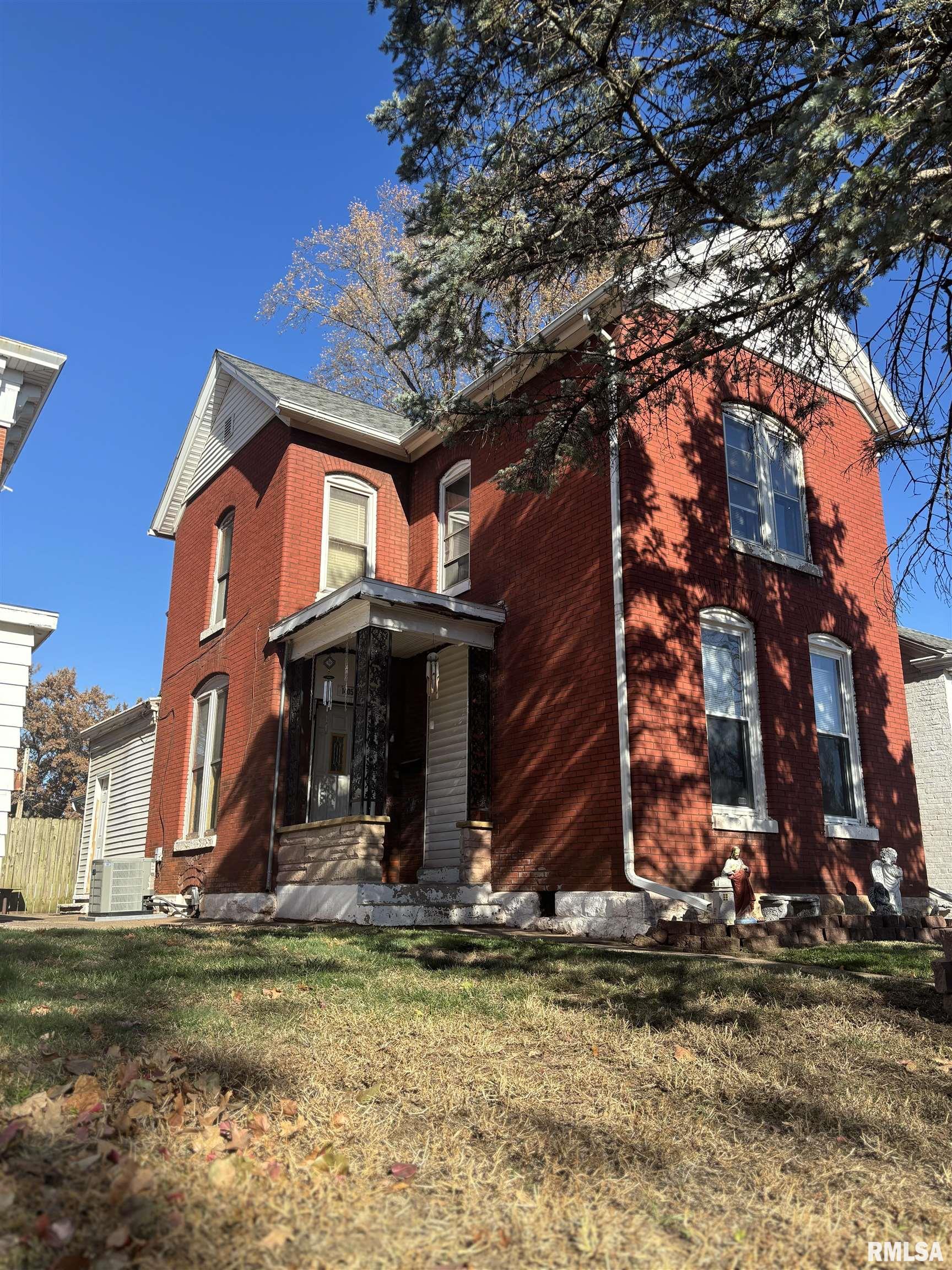 1405 Spring Street Quincy, IL 62301 - Photo 1 of 14