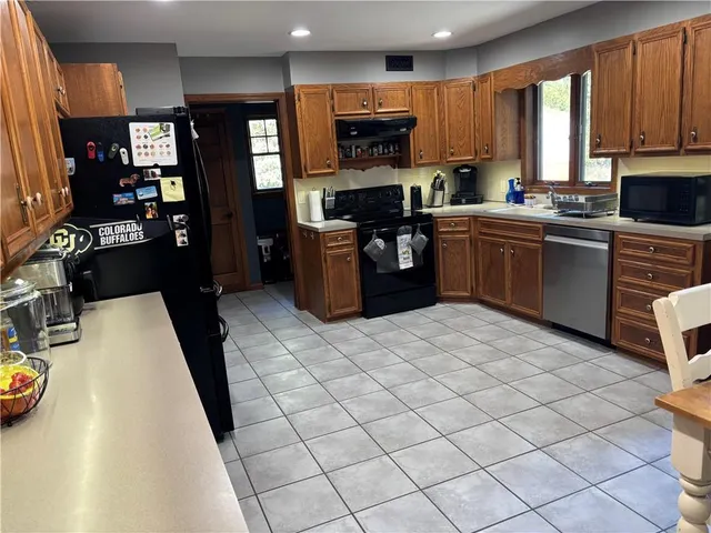 $539,900 | 2103 85th Road Northeast, St. Joseph, MO 64507