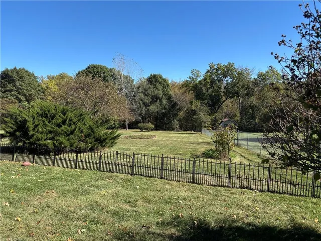 $539,900 | 2103 85th Road Northeast, St. Joseph, MO 64507