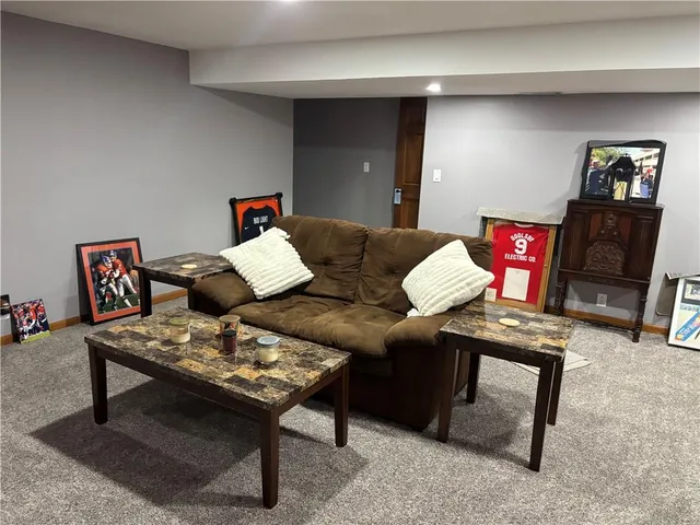 $539,900 | 2103 85th Road Northeast, St. Joseph, MO 64507