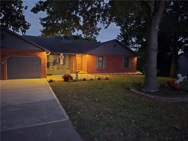 $539,900 | 2103 85th Road Northeast, St. Joseph, MO 64507