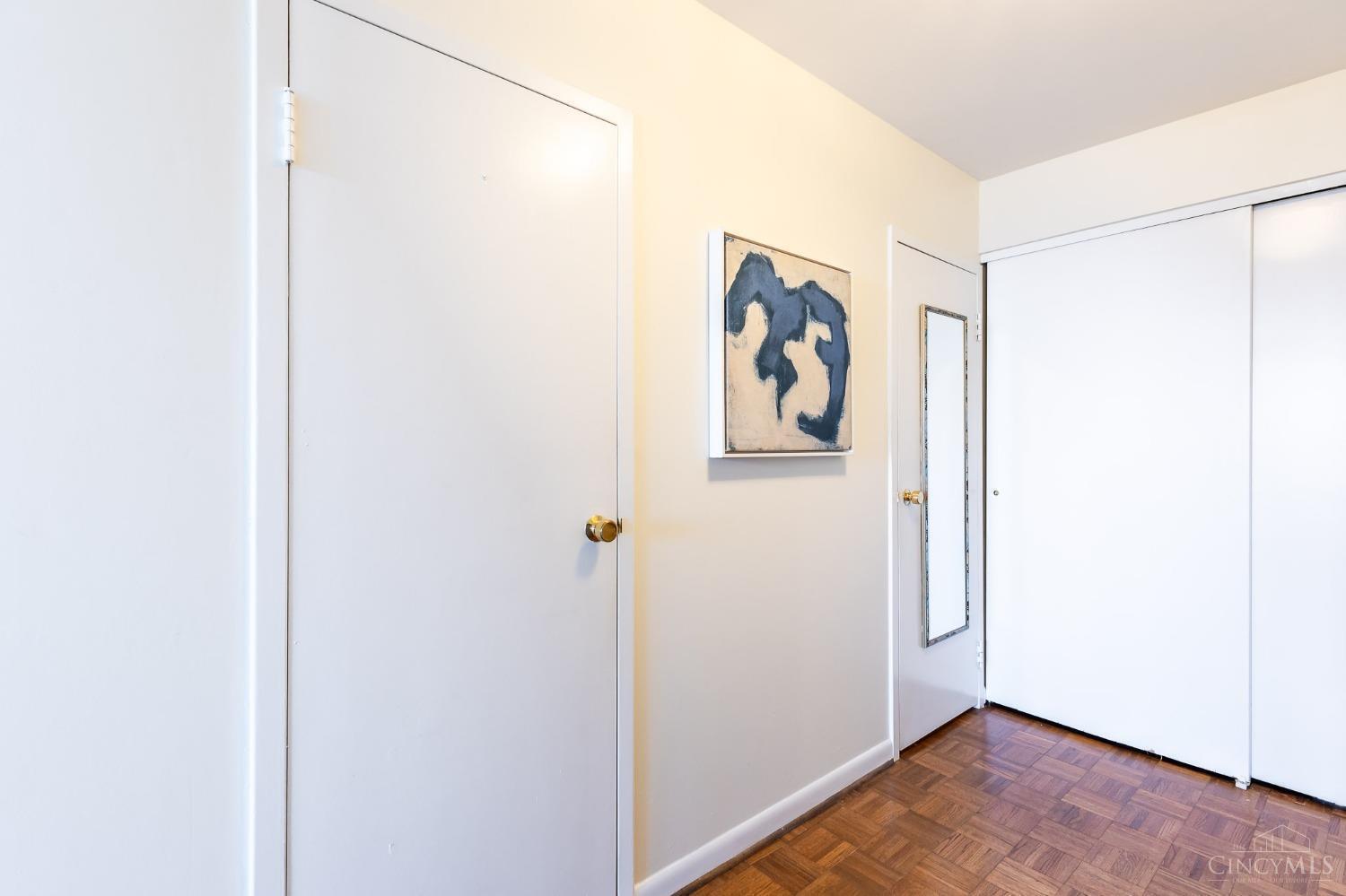 2444 Madison Road, Unit 1702 Cincinnati, OH 45208 - Photo 22 of 48