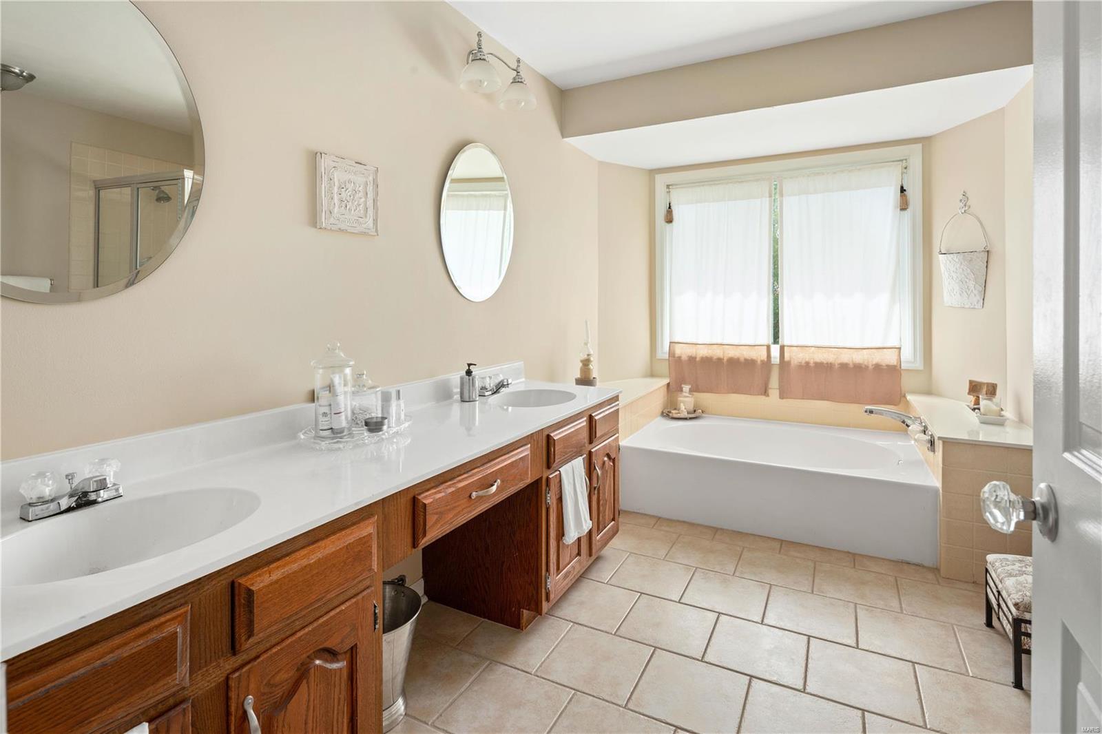 1918 Grayson Ridge Court Chesterfield, MO 63017 - Photo 39 of 49 Gallery Image 39