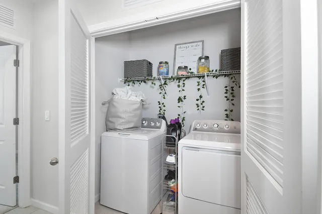 $395,500 | 113 Dabou Loop, Belle Glade, FL 33430