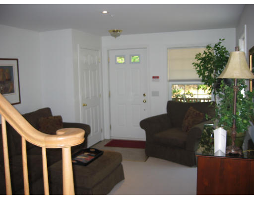 32 Junction Place, Unit 1 Needham, MA 02492 - Photo 4 of 12 Gallery Image 4