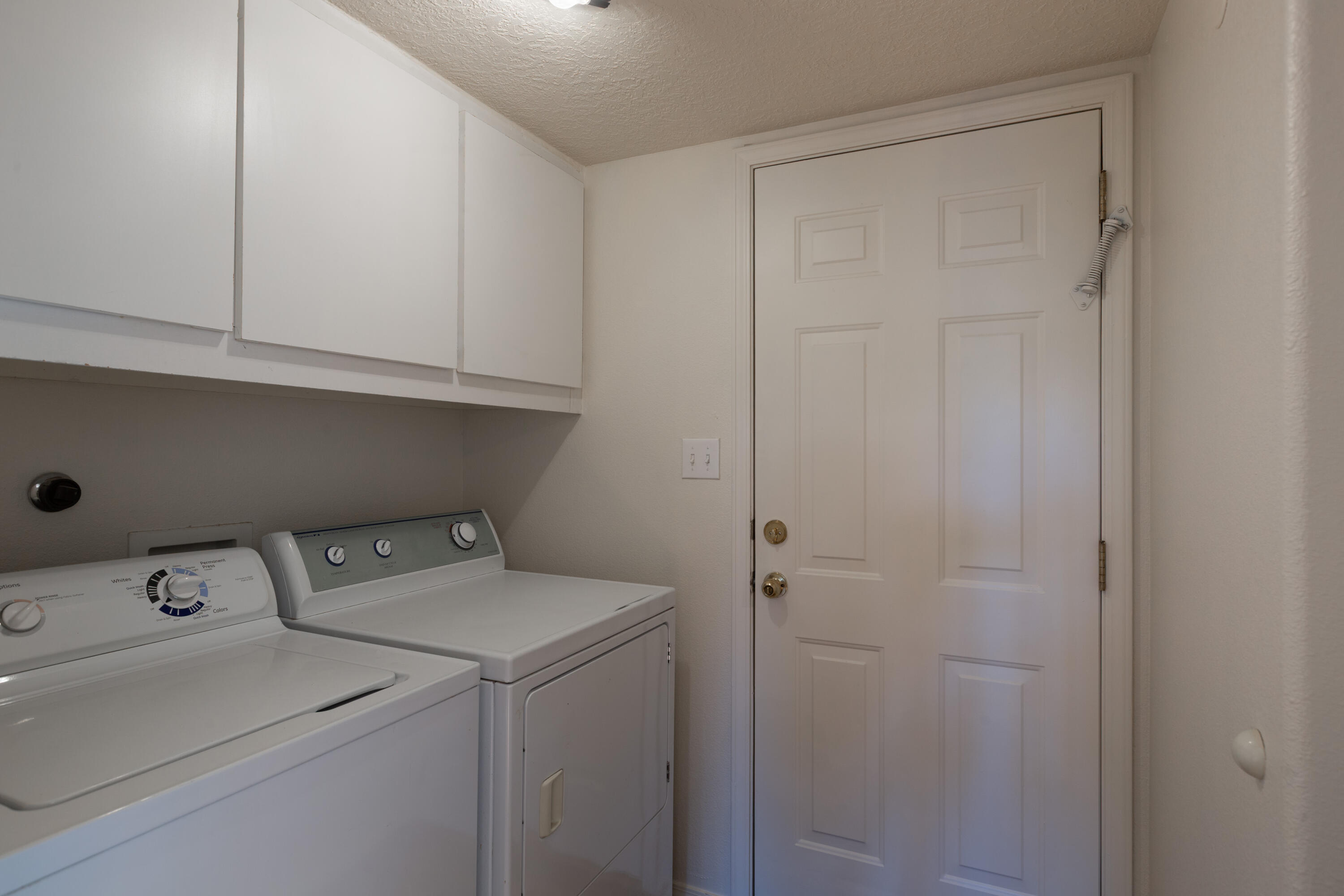 635 Reeves Place Southwest Los Lunas, NM 87031 - Photo 11 of 22 Gallery Image 11